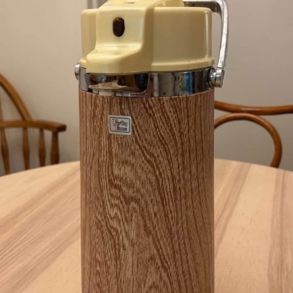 Vintage Thermal Air Pump Beverage Dispenser - Picture 2 of 4